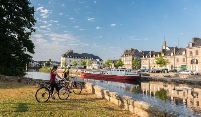 Le Canal de Nantes à Brest à vélo