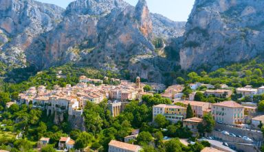 Gorges du Verdon, randonnée entre lac et villages provençaux