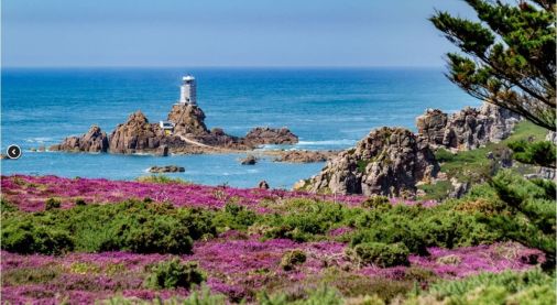  ILES ANGLO-NORMANDES